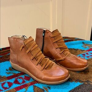 Women's Tan Leather Ankle Boots